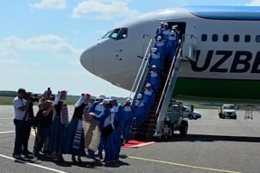 Прилетели чартером. Как в Витебске встретили гастарбайтеров из Узбекистана